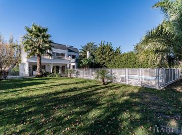 Casa · 280m² · 5 Ambientes · 3 Cocheras · Casa en San Eliseo Country Golf