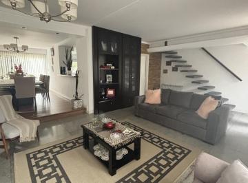 Casa · 226m² · 5 Ambientes · 1 Cochera · Casa en Guemes