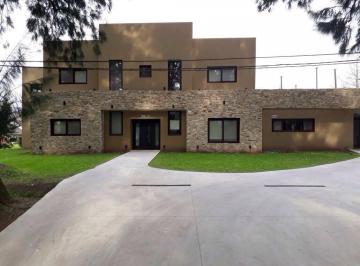 Casa · 700m² · 6 Ambientes · 4 Cocheras · Casa en Country San Diego