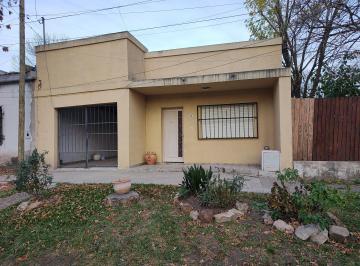 Casa de 4 ambientes, Villa Elisa · Casa a Reciclar en Villa Elisa Er