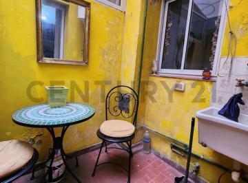 Departamento · 30m² · 2 Ambientes · Venta de Departamento Dúplex, Tipo PH de 2 Ambientes en La Boca