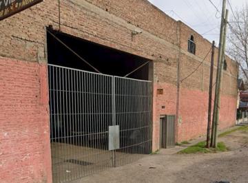 Bodega-Galpón · 1500m² · Galpón en Alquiler en Bernal