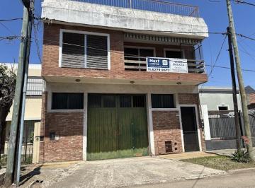 Bodega-Galpón · 489m² · Galppón + 2 Departamentos de 3 Ambientes