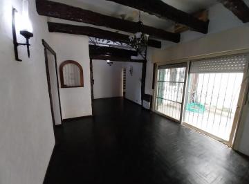 Casa · 130m² · 4 Ambientes · 2 Cocheras · Casa 4 Ambientes Sobre Lote de 16, 65 X 9,90