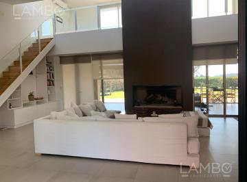 Casa · 300m² · 6 Ambientes · 2 Cocheras · Venta Casa Estancias del Pilar