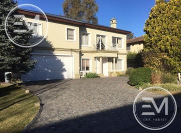 Casa · 300m² · 5 Ambientes · 4 Cocheras · Casa en Venta Barrio La Deseada