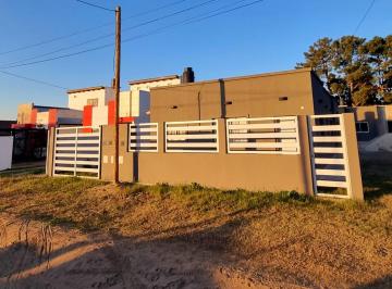 PH de 3 ambientes, Costa del Este · Casa en Mar del Tuyu a Estrenar
