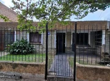 Foto · Vendemos Casa de Tres Dorm. Apta Credito.