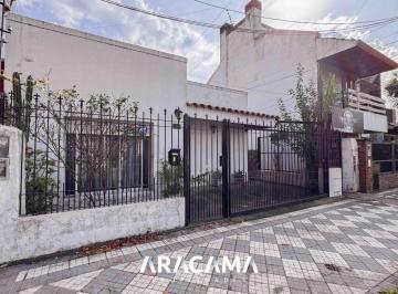 Casa · 64m² · 2 Ambientes · Venta de Casa 2 Ambientes Apta Credito Hipotecario en Monte Grande