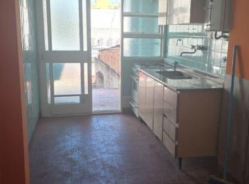 Departamento · 3 Ambientes · Alquiler Depto 3 Amb en 2º Piso con Balcón