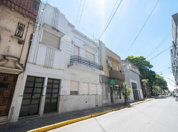 Casa · 135m² · 5 Ambientes · Amplia Casa en Planta Alta a m de La Peatonal