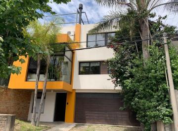 Casa · 309m² · 6 Ambientes · 3 Cocheras · Casa Venta Colonia 4 Dorm 4 Baños Garaje Jardin