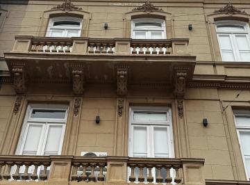 Hotel , San Telmo · Apart de 7 Unidades San Telmo,2 Pisos Mas Terraza en Edif Histórico Reciclado