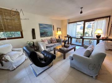 Casa · 200ha · 4 Ambientes · Casa en Venta Rumenco
