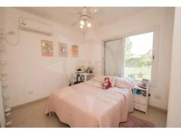 Casa · 240m² · 5 Ambientes · 1 Cochera · Casa en Venta, 4 Dorm., Aires del Llano