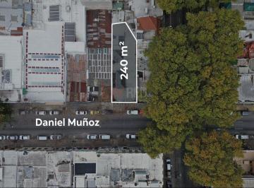 Casa · 230m² · 7 Ambientes · 1 Cochera · Se Vende Casa en Tres Cruces Ideal Desarrollo