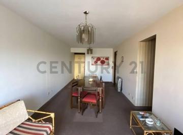 Departamento · 70m² · 5 Ambientes · 1 Cochera · Departamento en Venta en La Plata