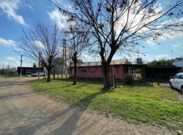 Casa · 90m² · 4 Ambientes · 3 Cocheras · Casa en Venta de 3 Dorm. en El Rincon, Villa Elisa