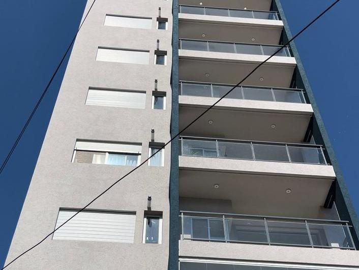 Desarrollo vertical · Condarco 134, Wilde ¡Amplios Semipisos de 3 y 4 Pisos a Estrenar en Venta + Cocheras y Bauleras!
