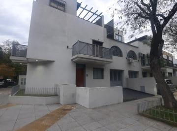 Casa de 4 ambientes, Núñez · 5 Amb /suite /coch /toilette /cocina /3 Baños/terraza /quincho!
