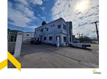 Oficina comercial · 400m² · 5 Cocheras · Oficina Comercial en Alquiler