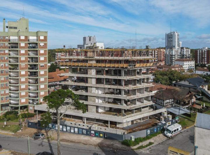 Desarrollo vertical · Torre Artes Pinamar