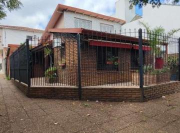Casa de 5 ambientes, Quilmes · Chalet con Departamento. Apto Credito.