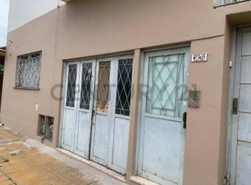 PH · 92m² · 4 Ambientes · 1 Cochera · Venta PH 4 Ambientes Frente Berazategui Centro