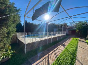 Casa · 50m² · 3 Ambientes · 2 Cocheras · Casa en Venta 2 Dorm. Gran Terreno a m del Rio