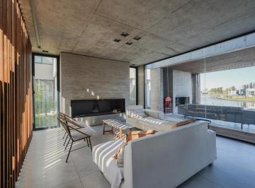 Casa · 251m² · 5 Ambientes · 2 Cocheras · Casa en Venta a La Laguna en El Barrio Laguna Grande de Villanueva