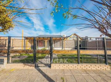 Casa · 115m² · 5 Ambientes · 1 Cochera · Venta Casa 1 Planta Fdez Oro