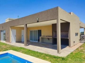 Casa de 4 ambientes, San Vicente · Casa de 4 Ambientes con Piscina a Estrenar en Santa Clara Al Sur, San Vicente