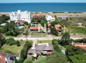 Foto1 · Hermosa Cabaña de 4 Dorm. en Venta a m de Playa Mansa, Punta del Este
