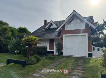 DIT-DT1-6199_2 · Casa 4 Dorm.. | Corbeta Neptuno 409