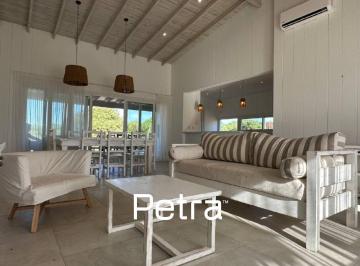 Casa · 135m² · 4 Ambientes · Casa en Venta en Costa Esmeralda