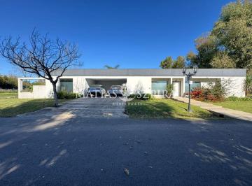 MSB-MS3-8485_2 · Casa en Venta en La Cesarina