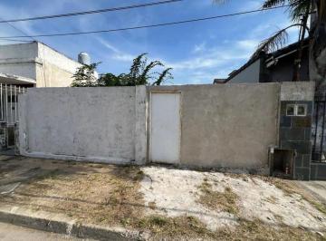 Terreno · 205m² · Lote en Venta en Villa Dominico. Oportunidad