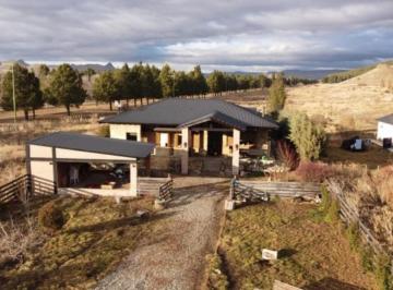 Casa · 200m² · 9 Ambientes · 2 Cocheras · Casa en Venta - 5 Dorm. 3 Baños - Cochera - 1.200 m² - Junín de Los Andes
