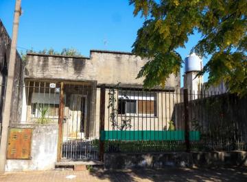 Casa · 85m² · 2 Ambientes · Casa en Venta - 1 Dormitorio 1 Baño - 430 m² - La Plata
