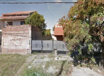 Terreno · 100m² · 4 Ambientes · 2 Cocheras · Terreno en Venta - 3 Dorm. 1 Baño - 100 m² - Monte Chingolo
