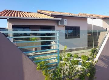 Casa · 130m² · 4 Ambientes · 2 Cocheras · Casa en Venta - 3 Dorm. 1 Baño - 130 m² - Araranguá