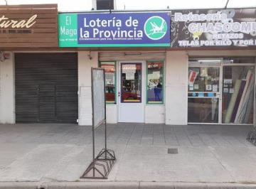 Local comercial · 226m² · 3 Ambientes · Locales en Venta - 226 m² - Chascomus