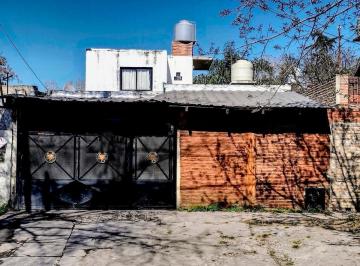 Casa · 112m² · 5 Ambientes · 1 Cochera · Casa en Venta - 4 Dorm. 3 Baños - 112 m² - Glew