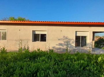 Casa · 113m² · 4 Ambientes · 1 Cochera · Casa en Venta - 3 Dorm. 1 Baño 1 Cochera - 904 m² - Nueva Palmira, Uruguay