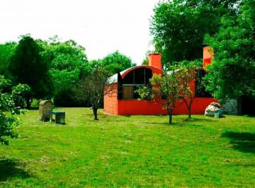Quinta vacacional · 150m² · 3 Ambientes · 1 Cochera · Quinta en Venta - 2 Dorm. 1 Baño - Cochera - 10.000 m² - Abasto, La Plata