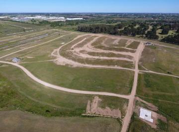 Terreno · 999m² · Terreno en Venta - 999 m² Totales - Zarate Golf Park