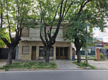 Edificio · 485m² · 11 Ambientes · Edificio en Venta - 4 Departamentos - Local - 524 m² - San Antonio de Padua