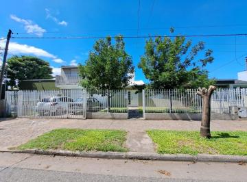Casa · 270m² · 6 Ambientes · 2 Cocheras · Venta Casa Marques de Sobre Monte 3 Dorm Pileta