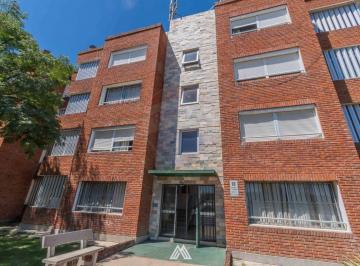 Departamento · 72m² · 4 Ambientes · 1 Cochera · Venta Apartamento Tres Dorm. Cochera Pando