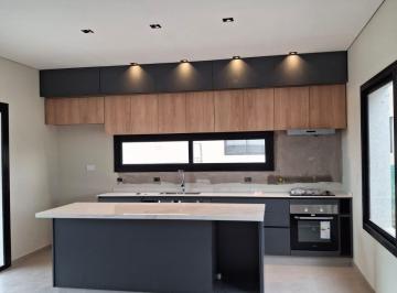 Casa de 4 ambientes, Luján · Casa en Los Juncos, Lujan. Venta